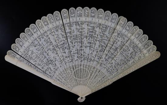 A Chinese export ivory brise fan, late 18th century, L. 26.4cm, later display case